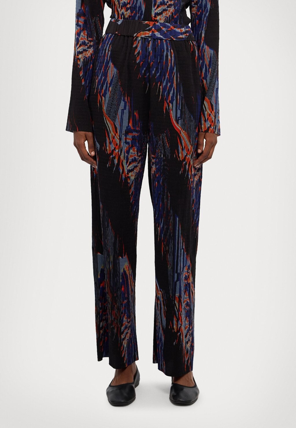 

Тканевые брюки SILHOUETTE PANT Henrik Vibskov, светло-голубой