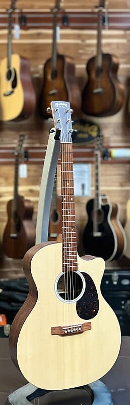 

Акустическая электрогитара Martin GPC-X2E Grand Performance (с чехлом) Martin GPC-X2E Grand Performance Acoustic-Electric Guitar (wit...