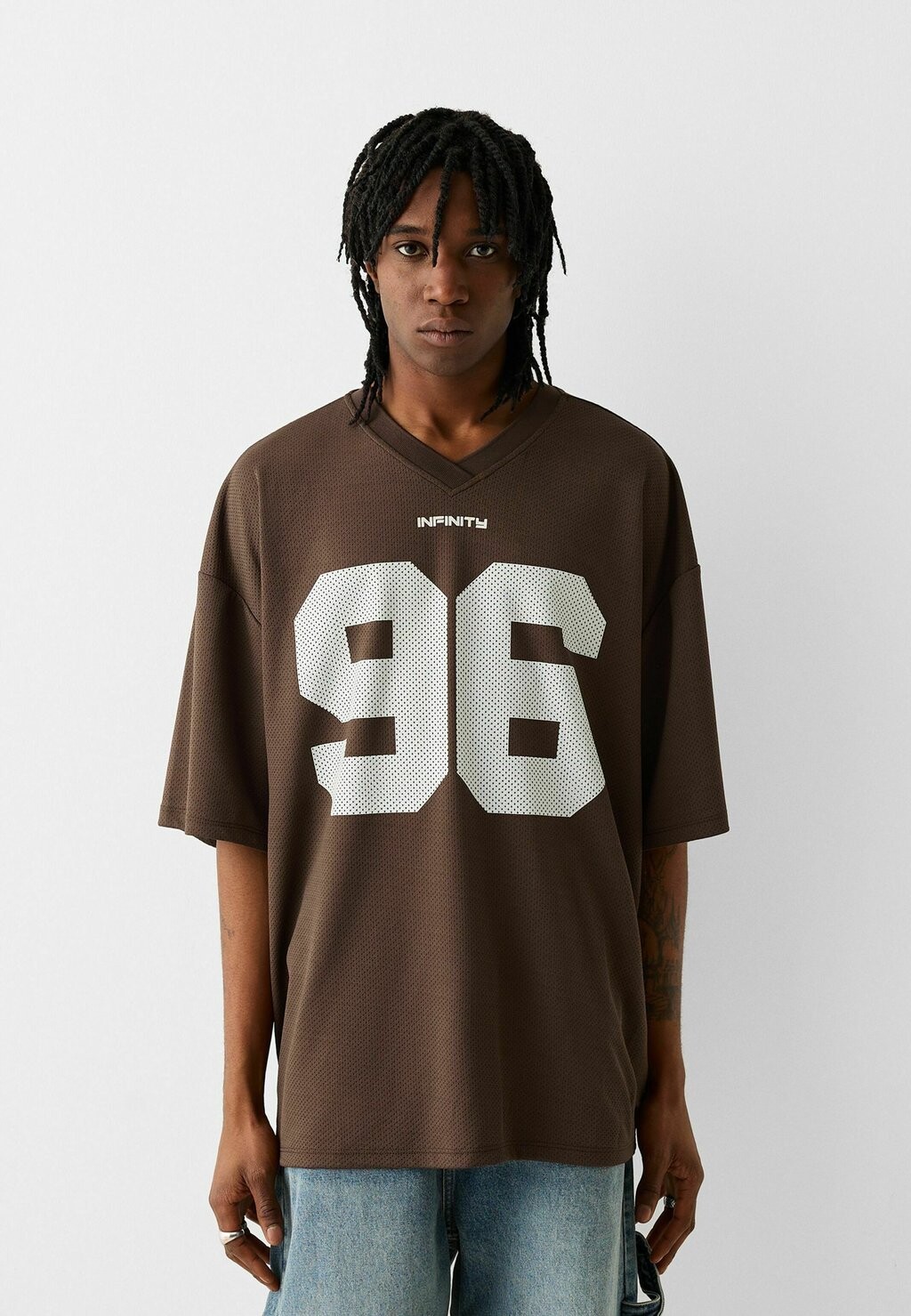 

футболка с принтом Extra Loose Short Sleeve Bershka, цвет dark brown
