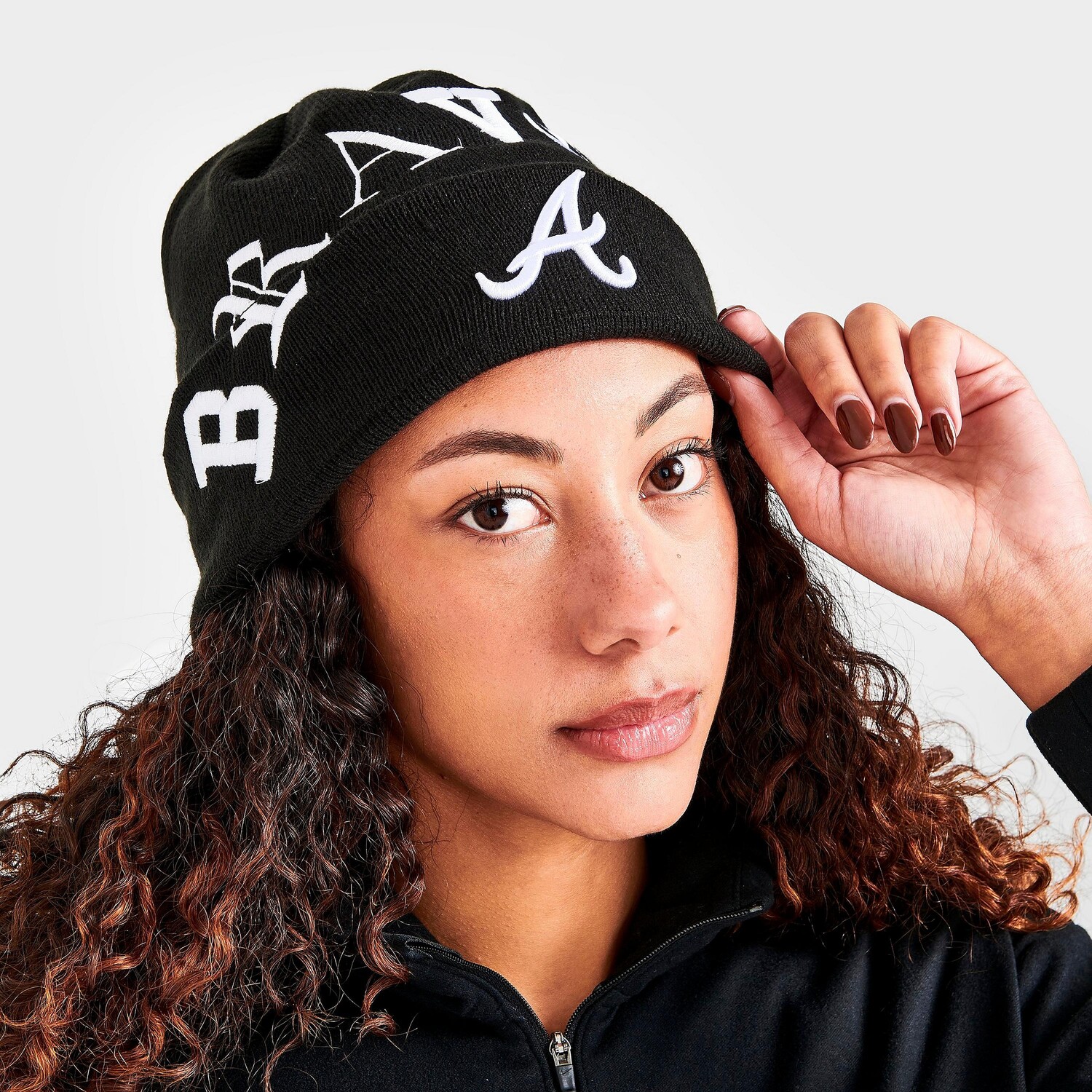 

Вязаная шапка-бини New Era Atlanta Braves MLB Blackletter, черный