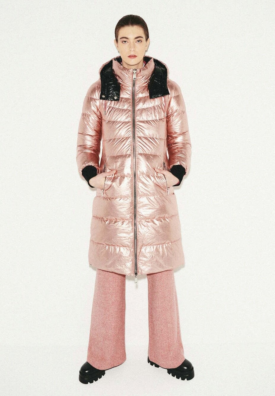 

Пуховик Cyrana Furs, розовый