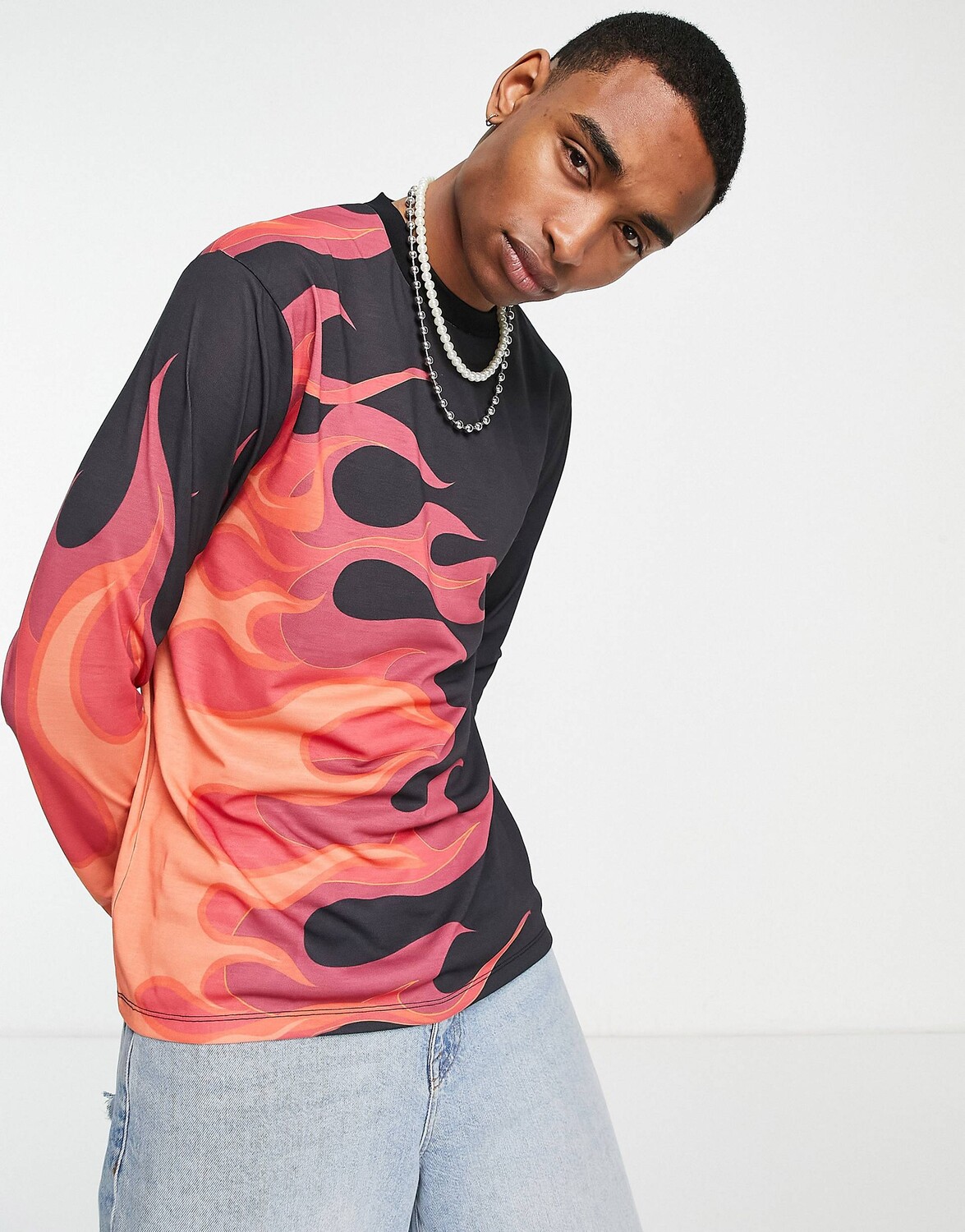 

Черная непринужденная футболка с длинными рукавами и принтом пламени ASOS DESIGN, Черный