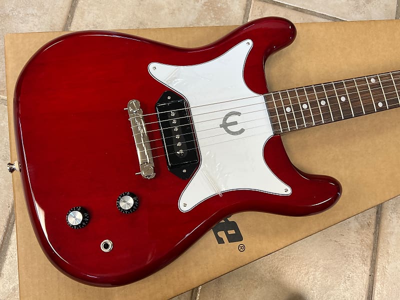 Электрогитара Epiphone Coronet Cherry Epiphone Coronet Electric Guitar Cherry полуакустическая гитара epiphone es339 cherry iges339 chnh1