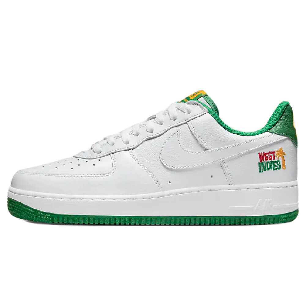 

Кроссовки Nike Air Force 1 Low Retro QS, белый/зеленый