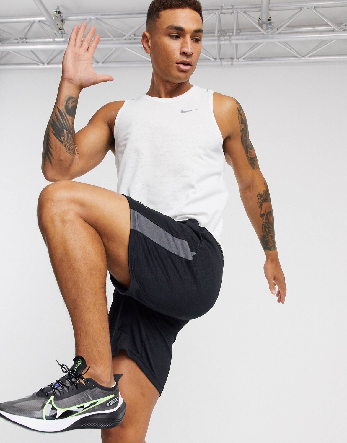 

Белая майка Nike Running Miller