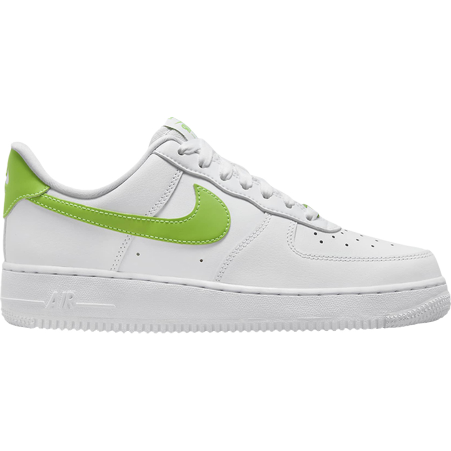 Кроссовки Nike Wmns Air Force 1 '07 'White Action Green', белый/зеленый кроссовки nike wmns air force 1 07 se серебристый черный белый