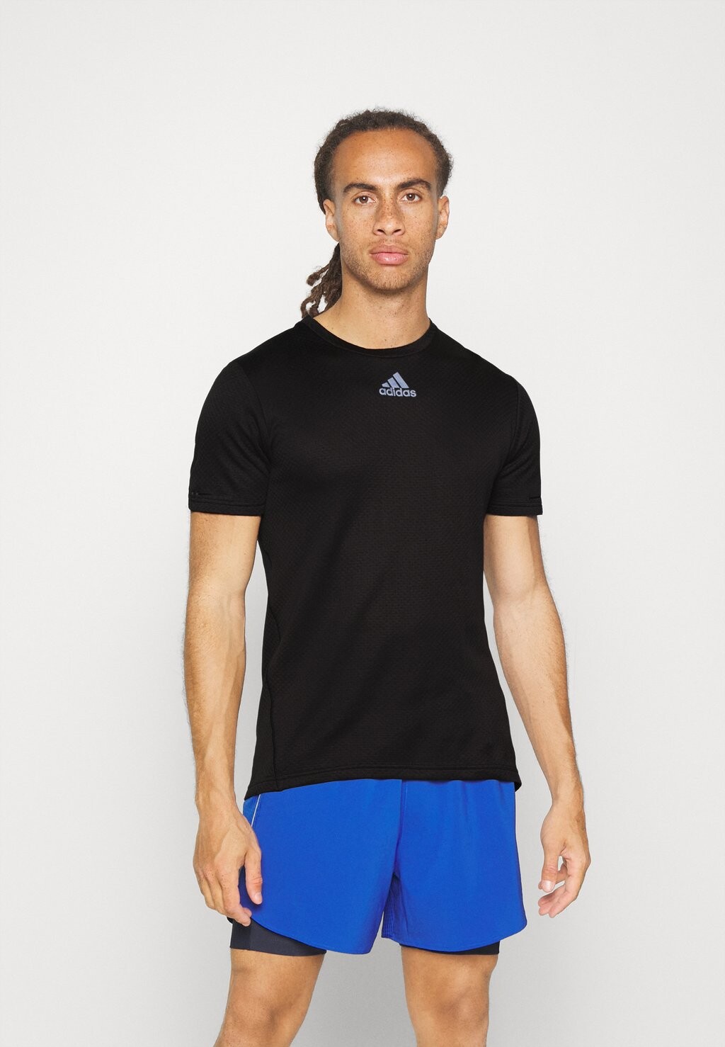 

Футболка Adidas
