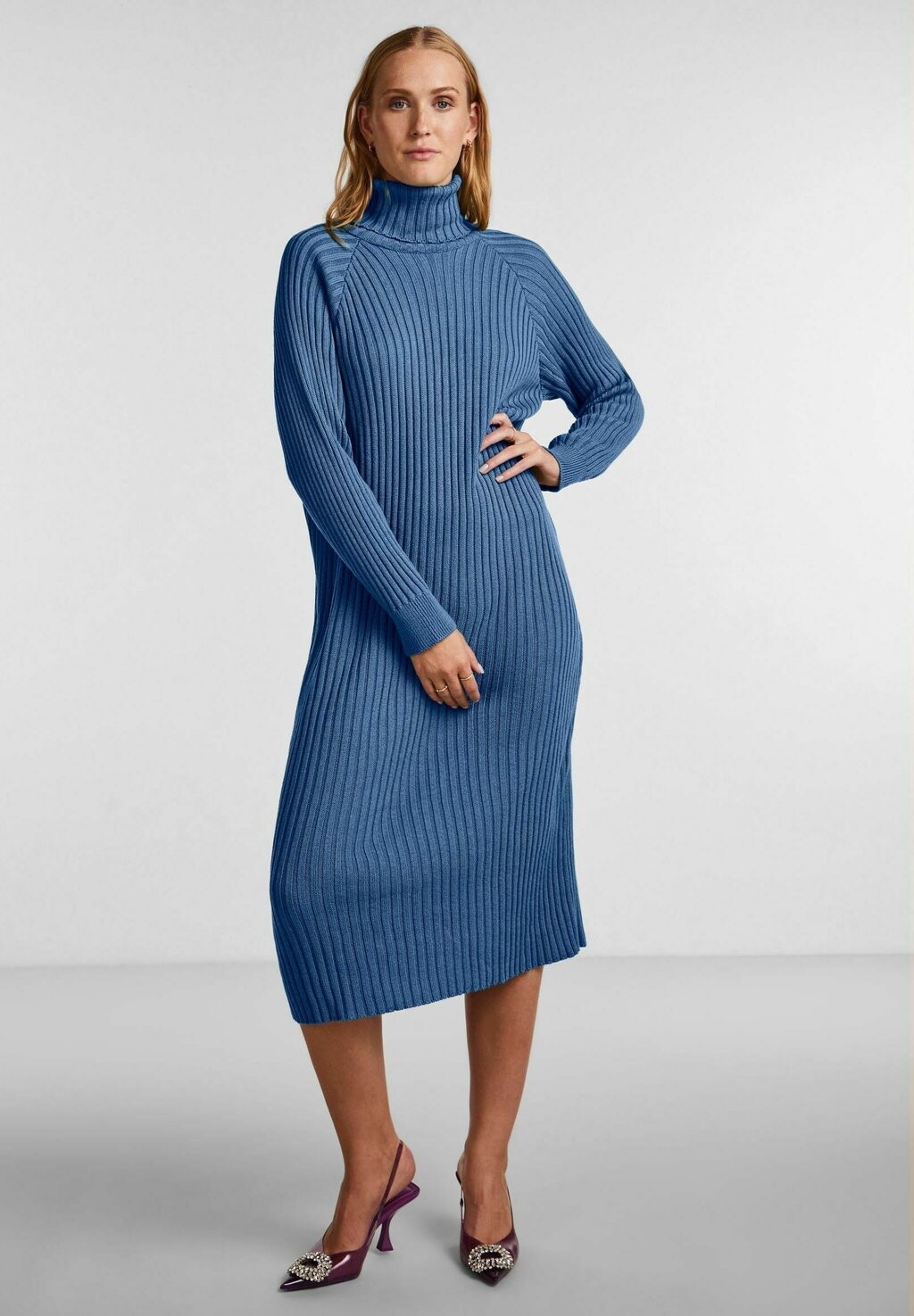 

Платье YAS MIDI ROLLNECK S NOOS, цвет federal blue