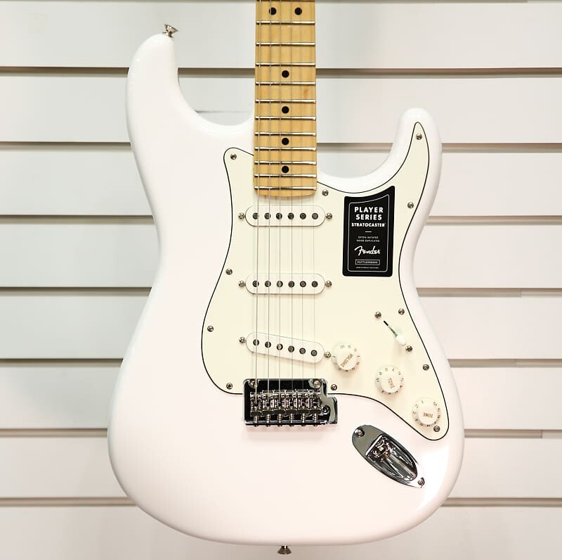 

Fender Player Stratocaster с кленовым грифом 2022 Polar White Player Stratocaster with Maple Fretboard