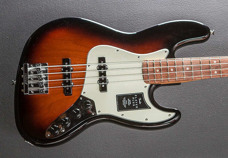 

Player Plus Jazz Bass - 3 цвета Sunburst с Pau Ferro Fender Player Plus Jazz Bass - w/Pau Ferro