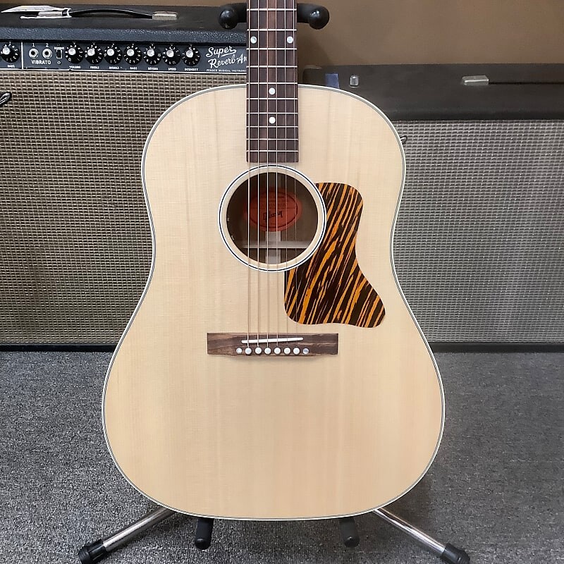 

2022 Gibson J-35 30s Выцветший 2022 J-35 30s Faded