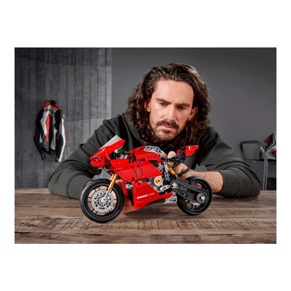 LEGO Technic 42107 Ducati Panigale V4 R Конструктор