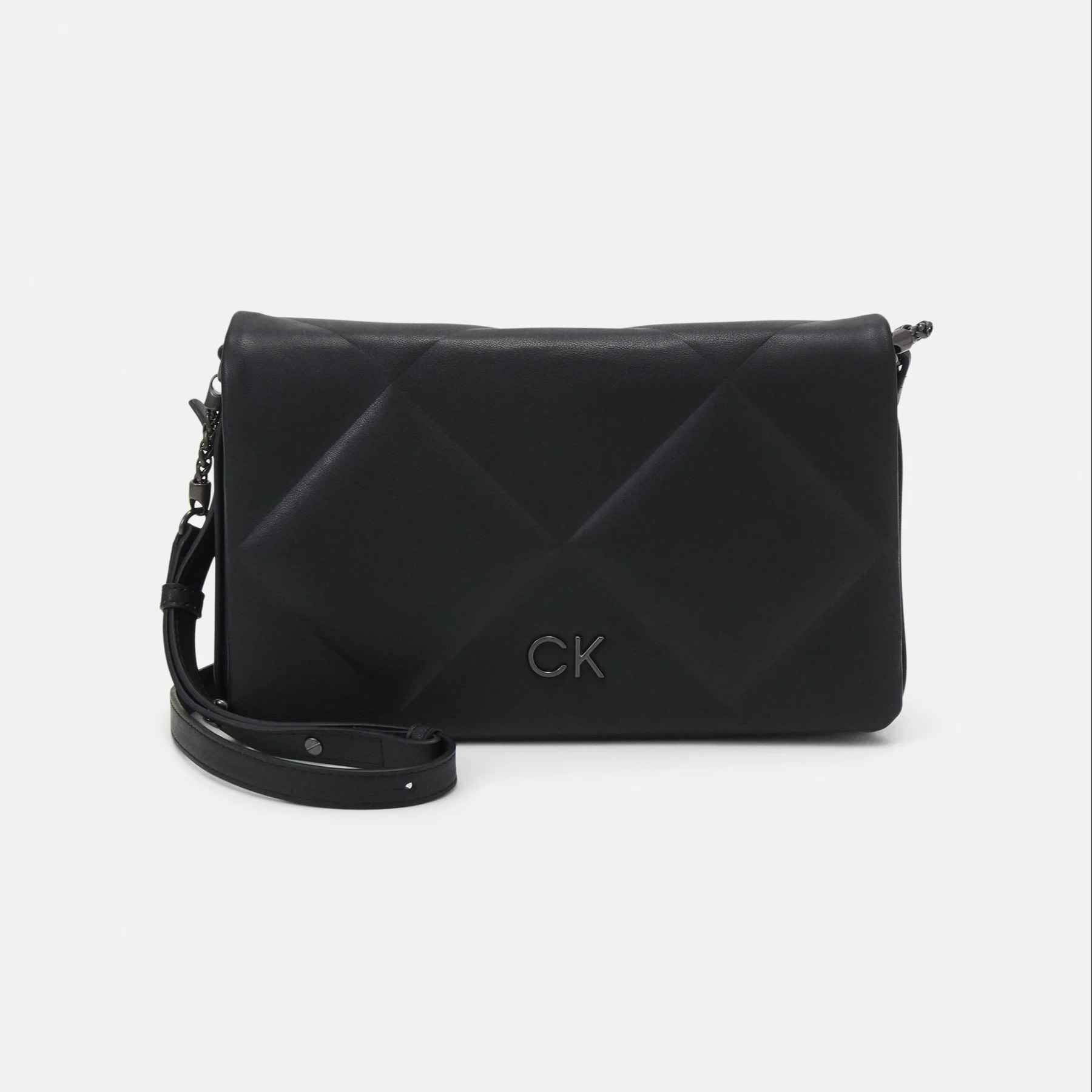 Сумка Calvin Klein Re Lock Quilt, черный ремень calvin klein re lock logo черный