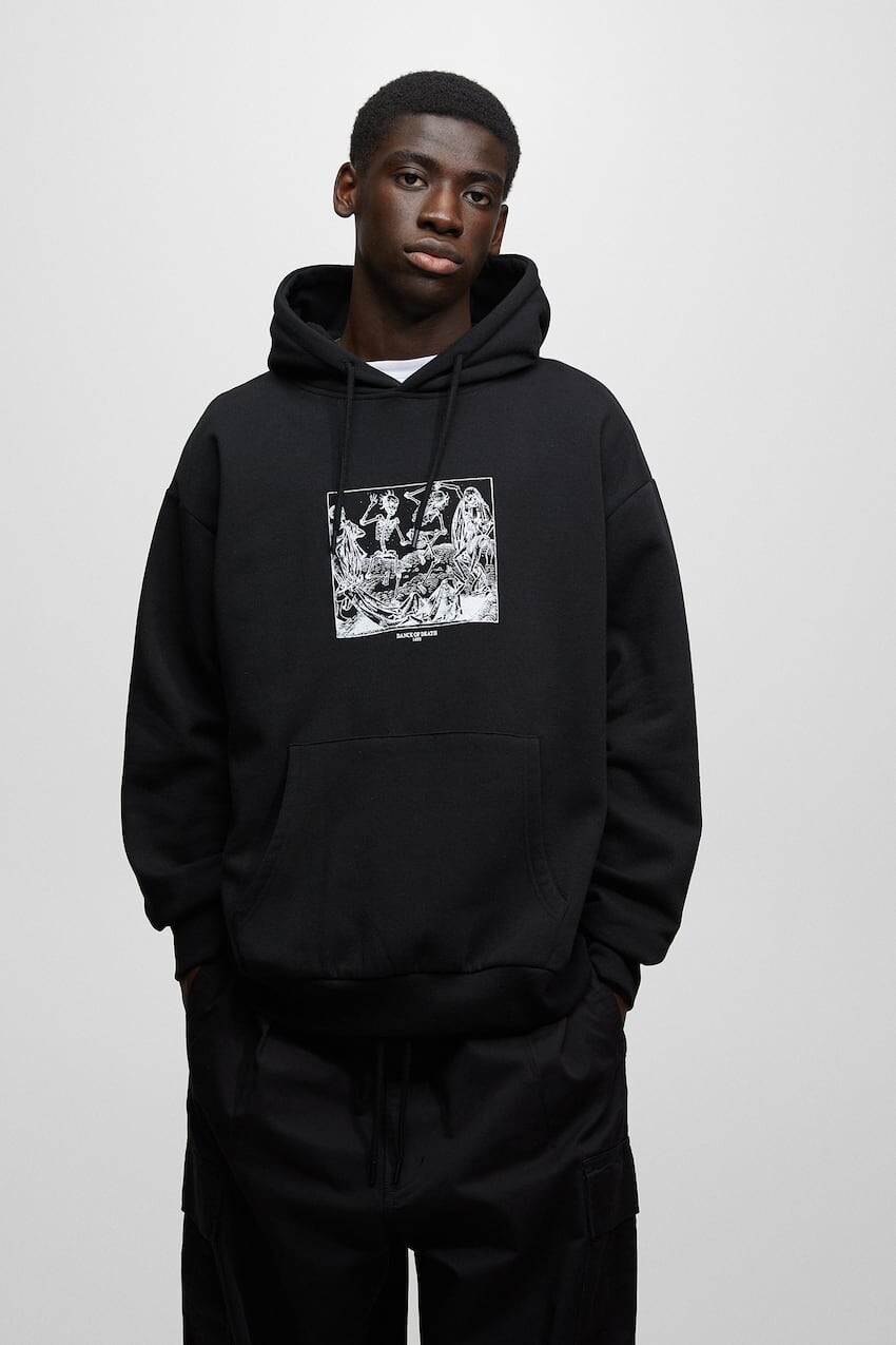 

Худи Танец смерти Pull&Bear, черный