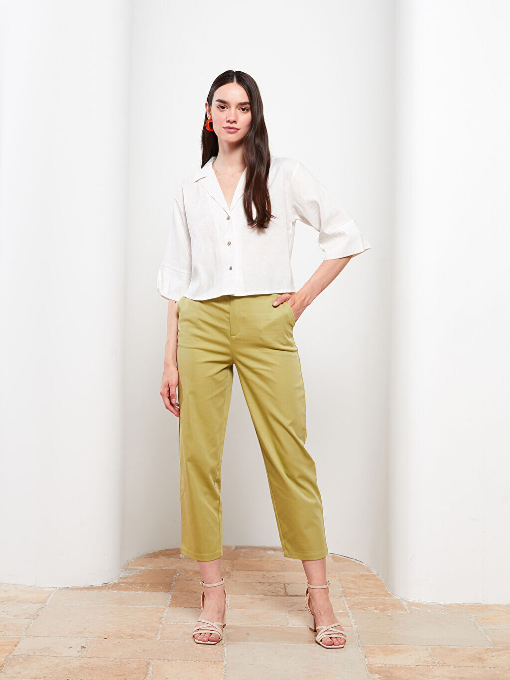 

Прямые атласные женские брюки стандартного кроя LCW Casual