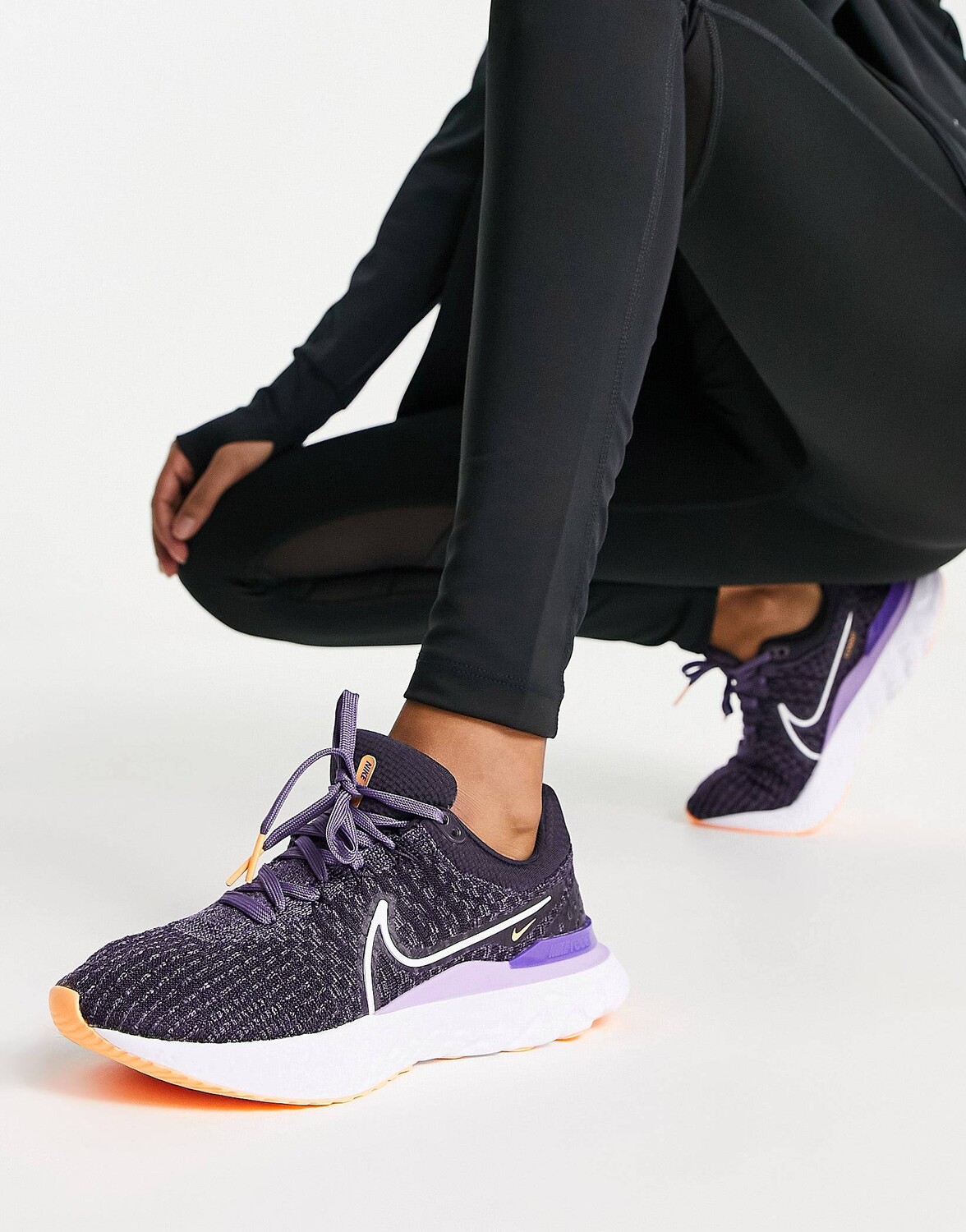 

Фиолетовые кроссовки Nike Running React Infinity 3