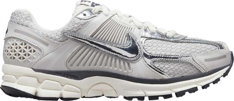 Кроссовки Nike Wmns Air Zoom Vomero 5 'Photon Dust Metallic Silver', серебряный - фото