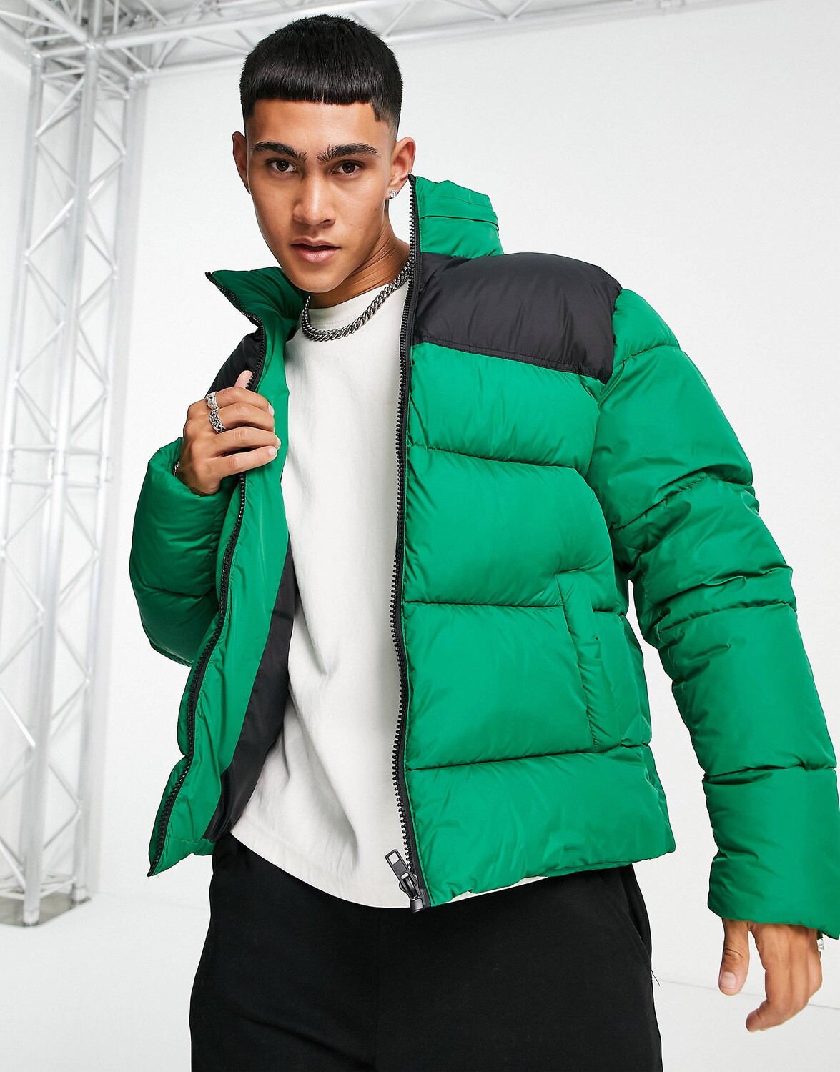 

Зеленая пуховая куртка ASOS DESIGN