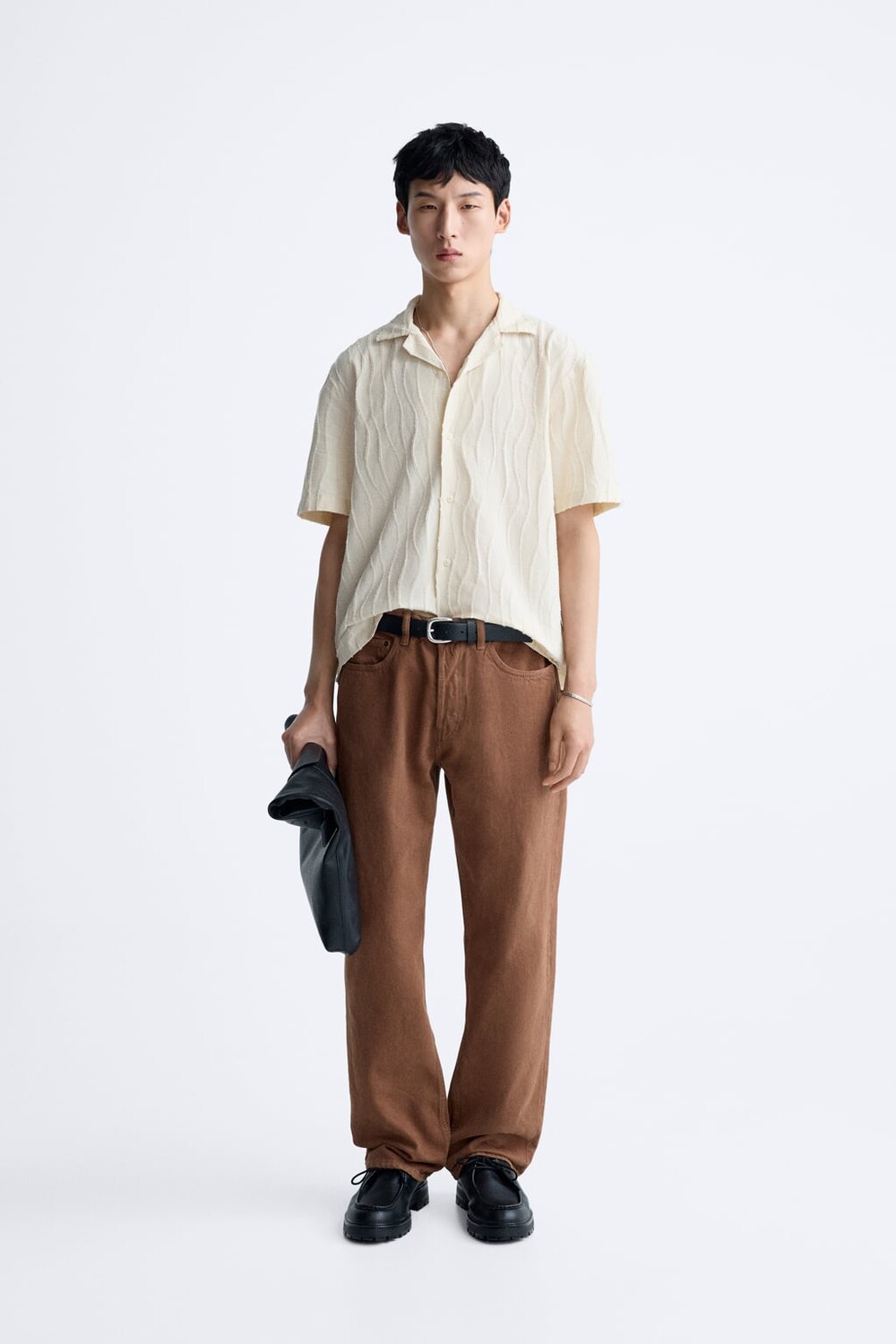

Рубашка с волнистым фактурным рисунком ZARA, экру