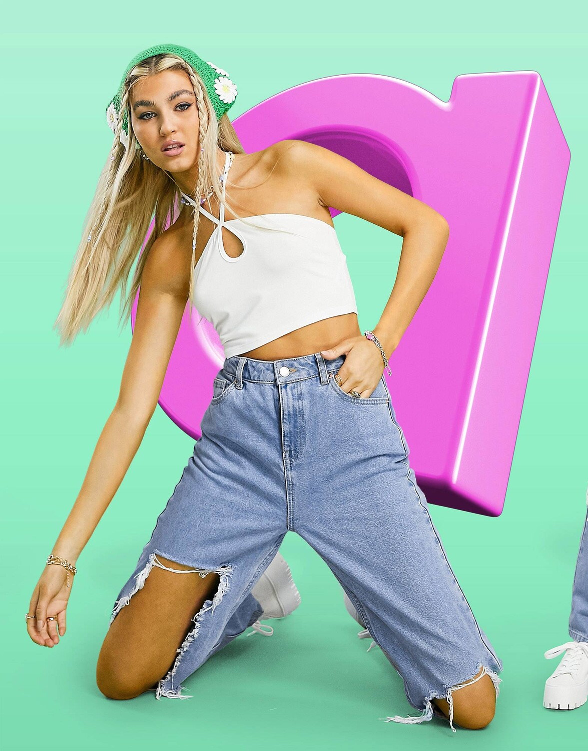 

Джинсы с высокой посадкой и разрезами ASOS DESIGN