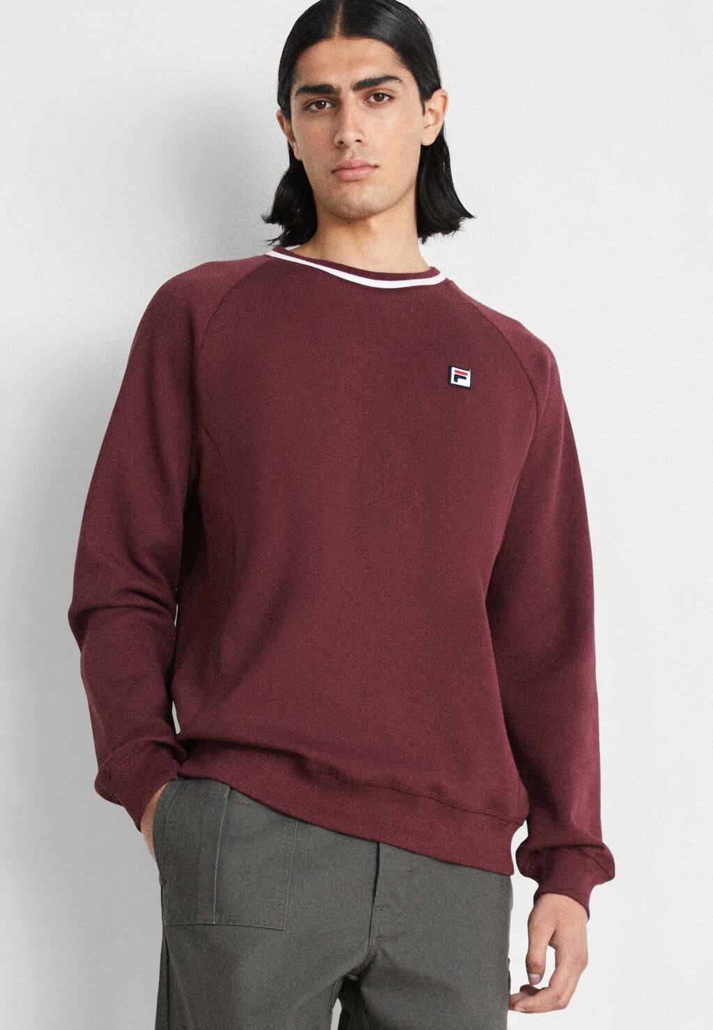 

Толстовка BILECIK RAGLAN CREW Fila, желтовато-коричневый портвейн