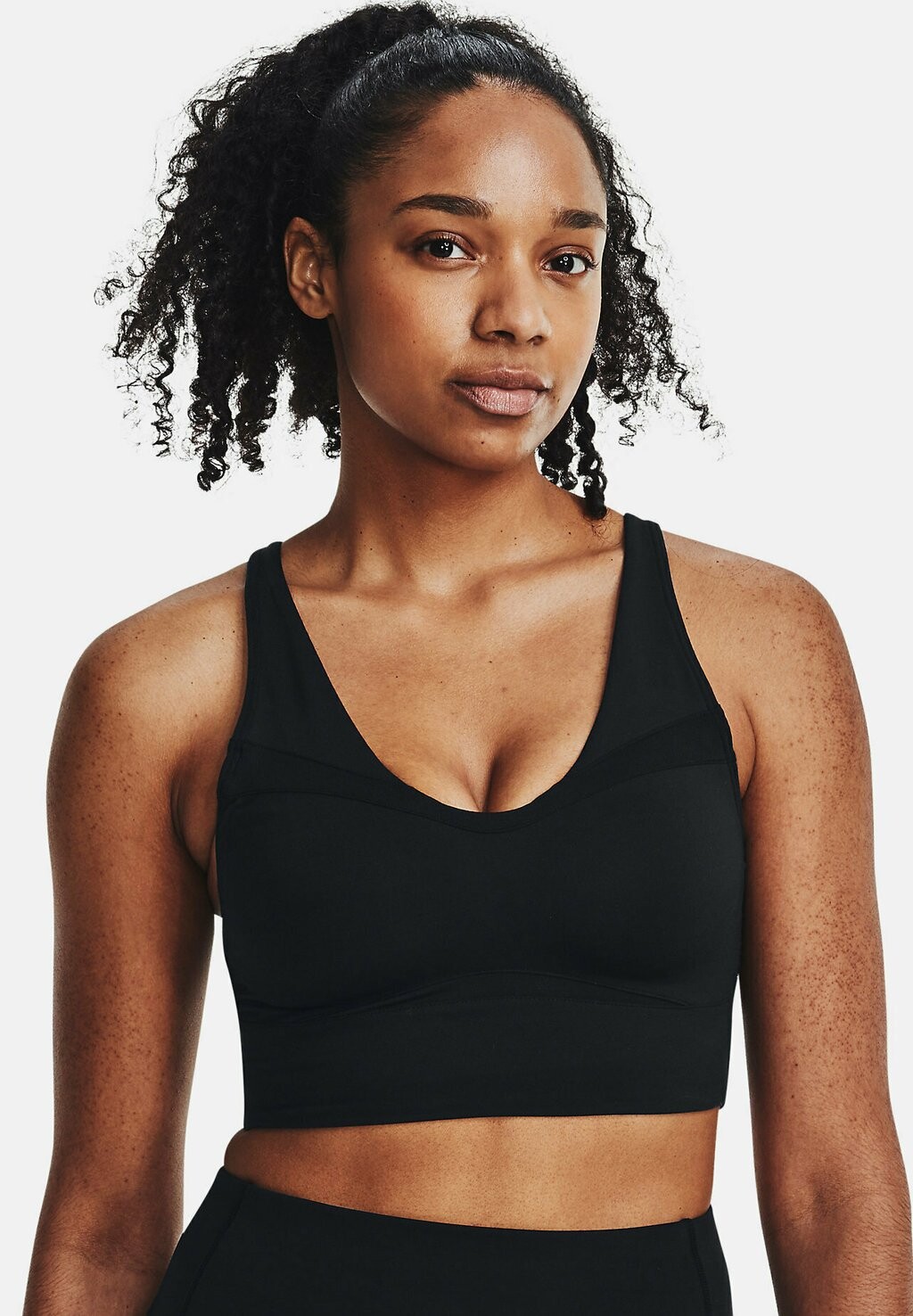 

Спортивный бюстгальтер средней поддержки Under Armour SMARTFORM EVOLUTION MID LONGLINE, черный