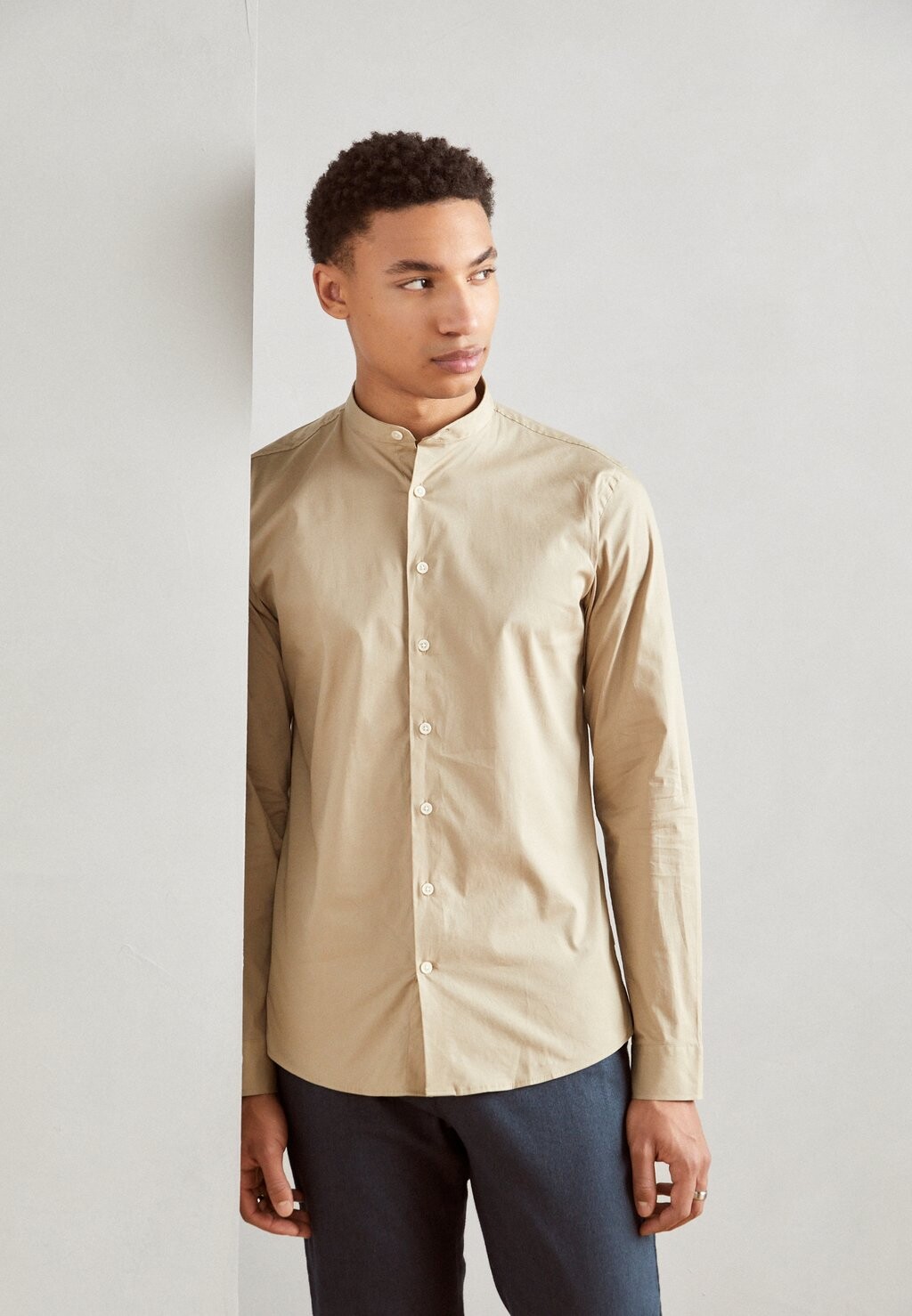 

Рубашка MANDERING COLLAR SHIRT Lindbergh, цвет sand