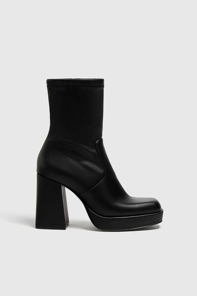 

Эластичные ботильоны на каблуке PULL&BEAR