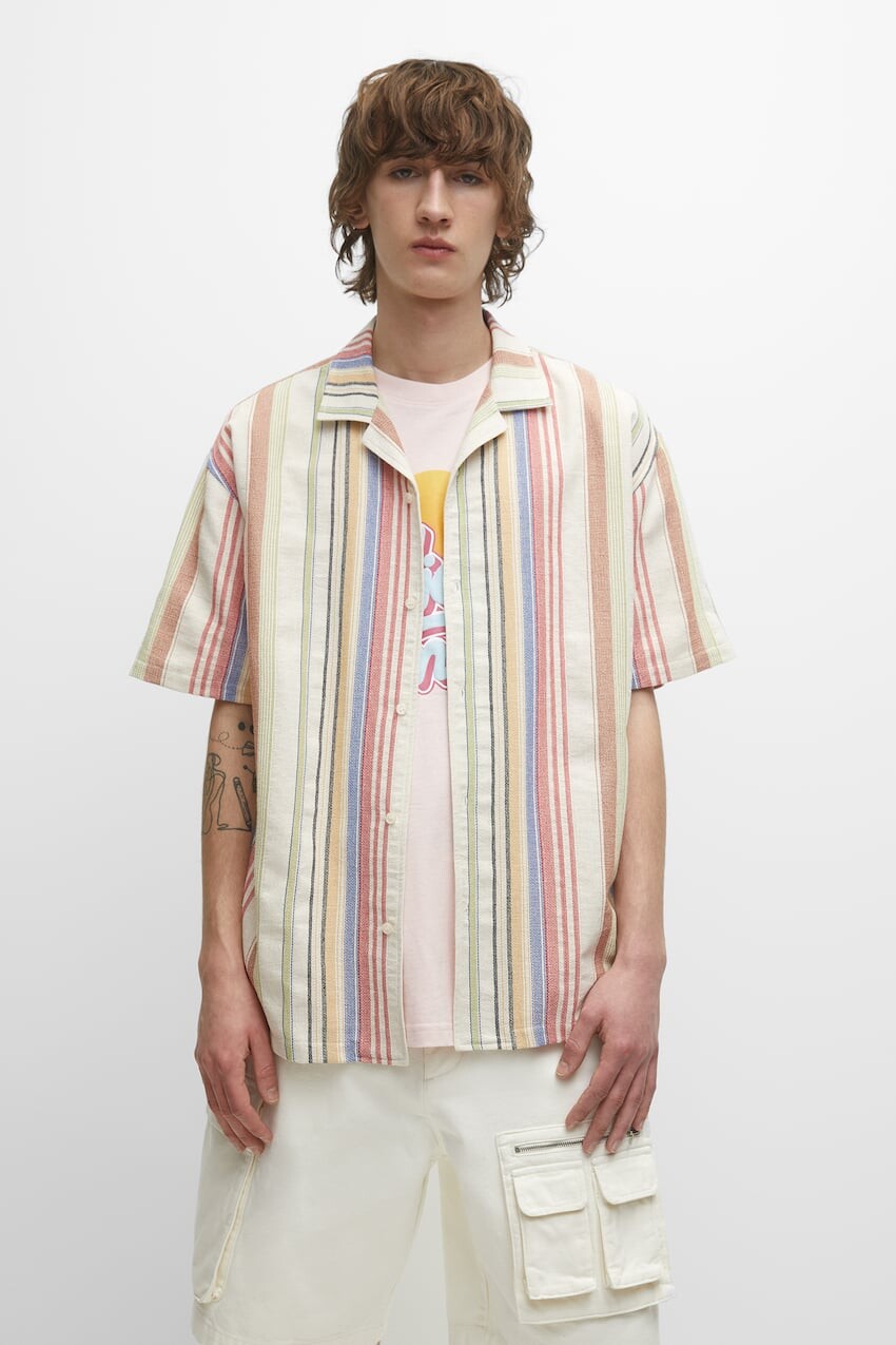 

Полосатая рубашка с короткими рукавами Pull&Bear, в полоску