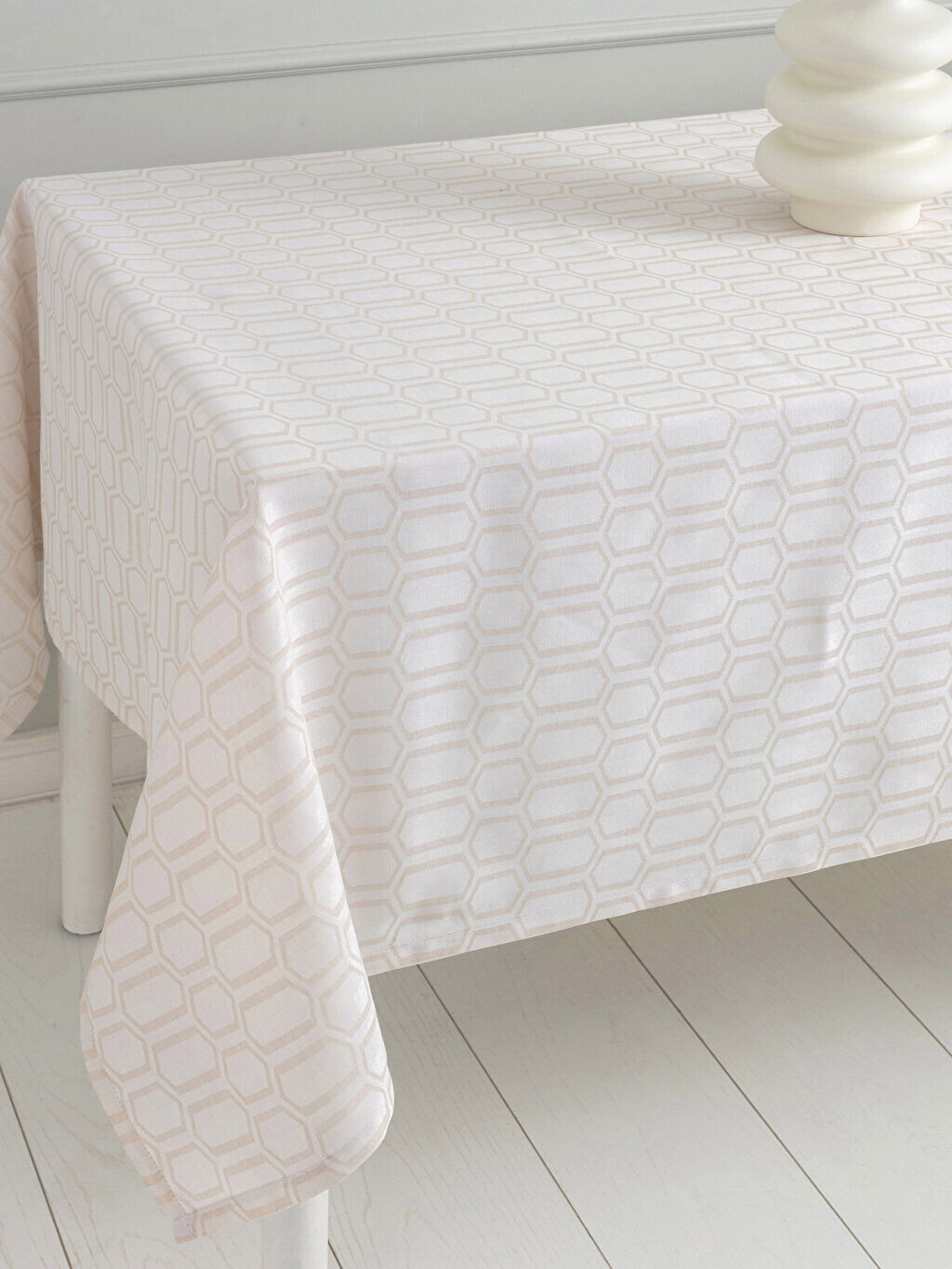

Скатерть с собственным рисунком 150x200 см LCW Home