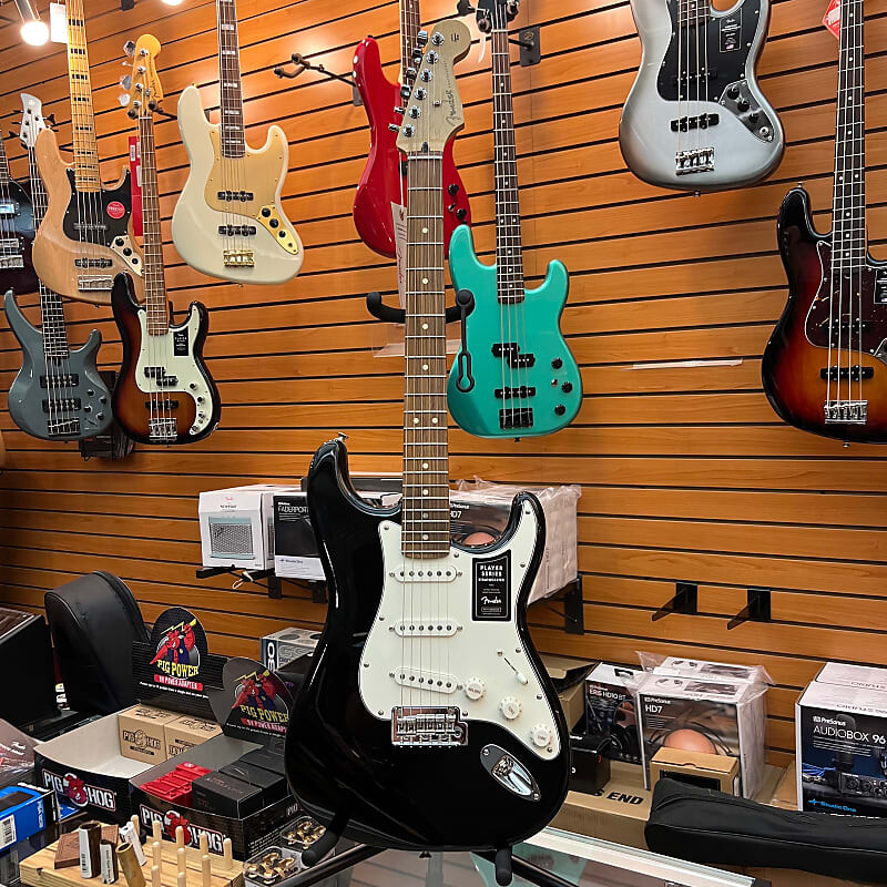 

Электрогитара Fender Player Stratocaster
