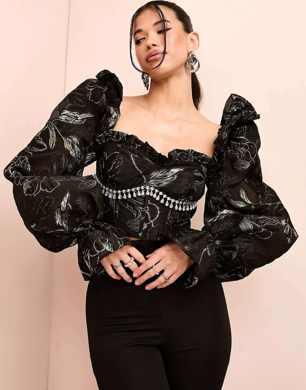 

Жаккардовый топ с длинными рукавами и длинными рукавами ASOS LUXE черного и золотого цвета