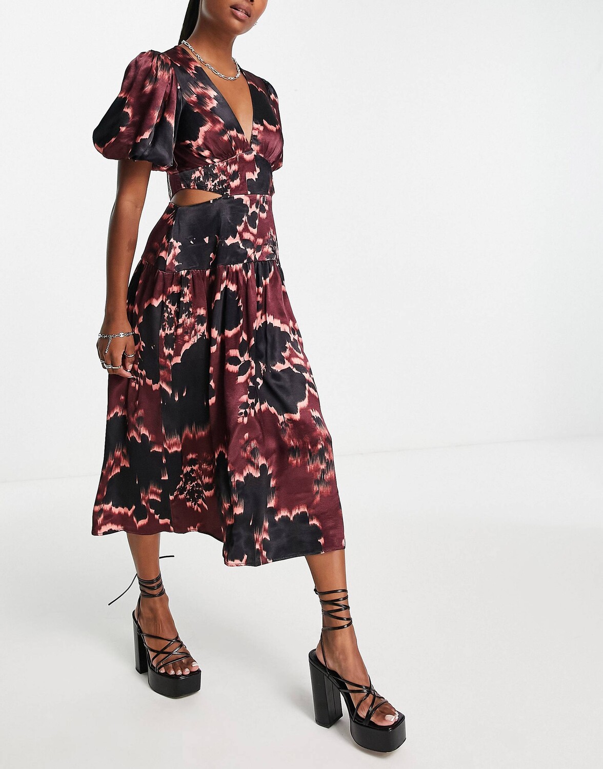 

Бордовое платье миди с вырезом на талии и цветочным принтом Topshop Petite