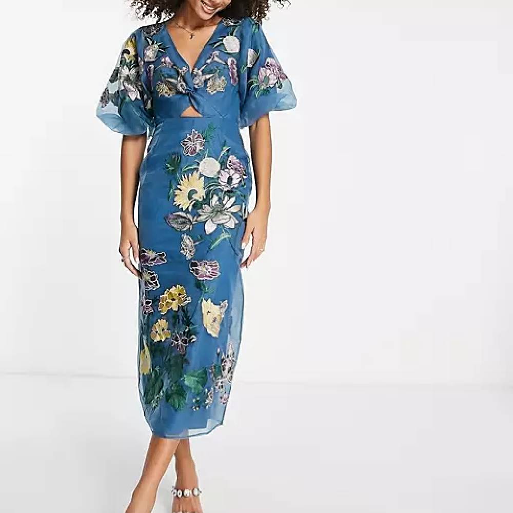 платье миди nell из хлопка с цветочной вышивкой three graces london синий Платье Asos Edition Floral Embroidered, синий