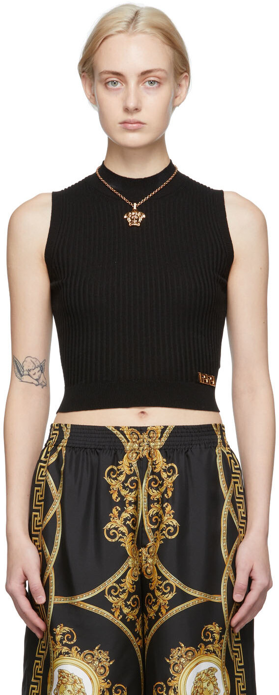 

Черная водолазка с логотипом в рубчик Versace