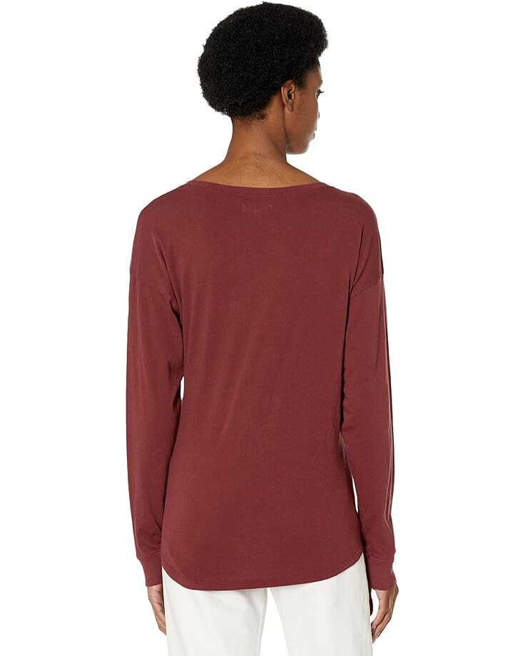 

Футболка Madewell Softfade Cotton V-Neck Relaxed Tee, цвет Dusty Burgundy