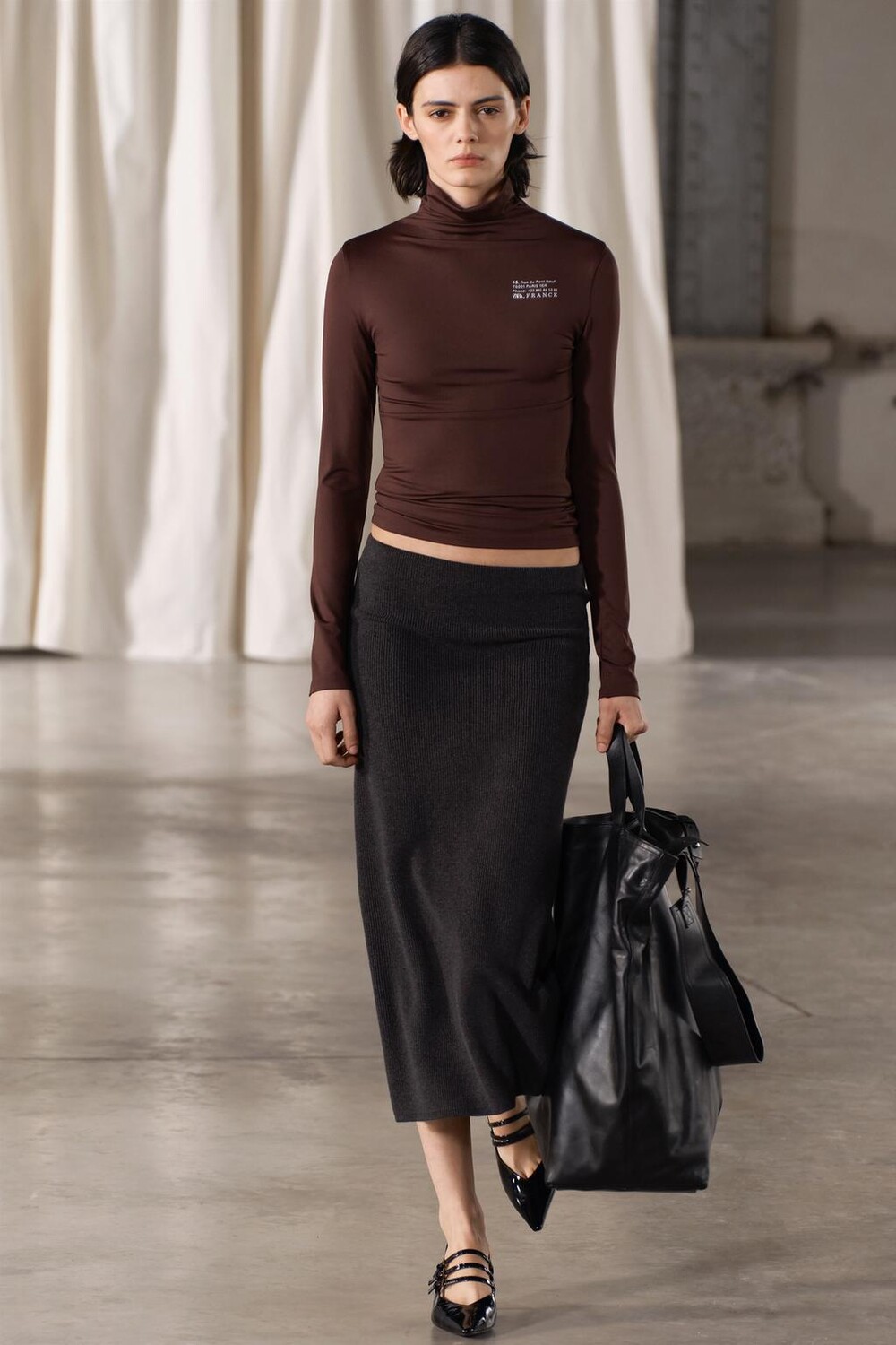 

Туфли на котенком каблуке с ремнями ZARA, черный