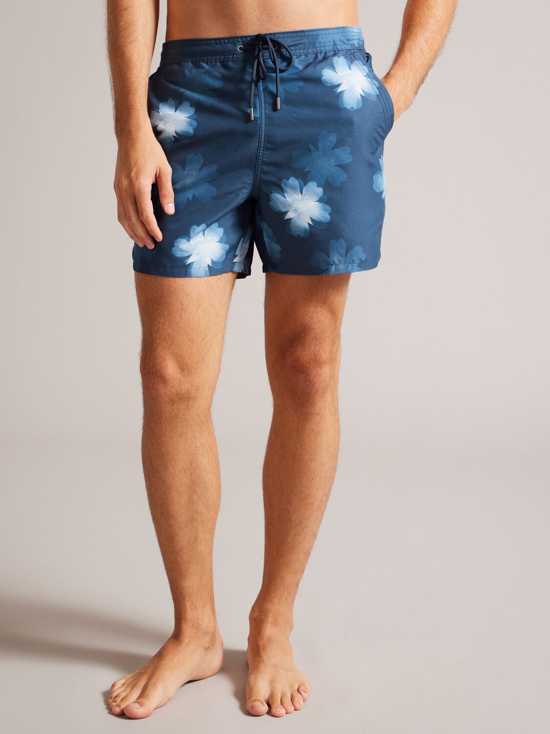 

Шорты для плавания с цветочным принтом Ted Baker Echia, синие