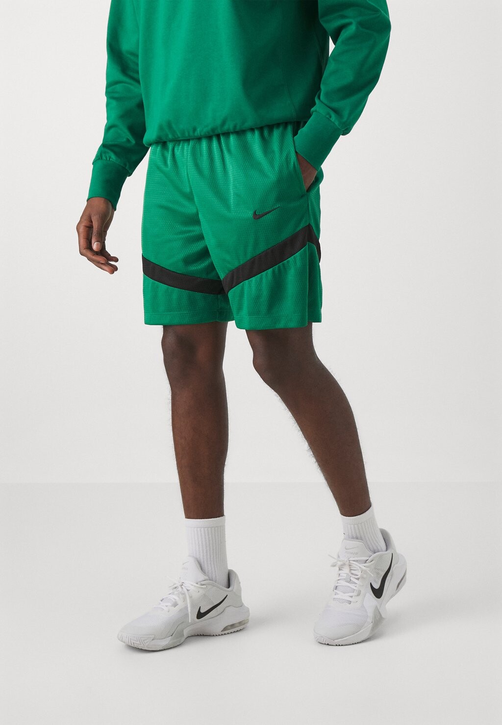 

Team Nba Boston Celtics Icon+ 8In Short Nike, цвет clover/black, Зеленый