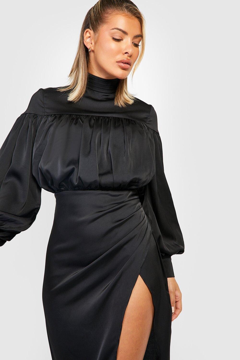 

Атласное платье миди с высоким воротом и запахом Boohoo, черный