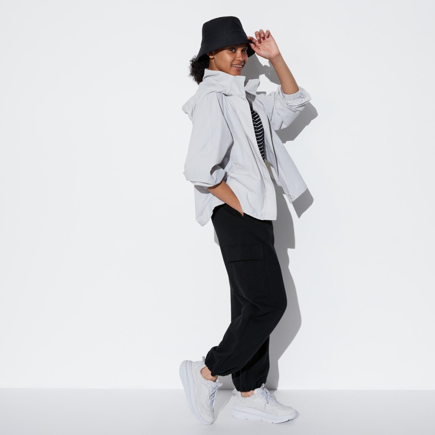 

Спортивные брюки-карго (стандартная длина 68-70см) UNIQLO, черный