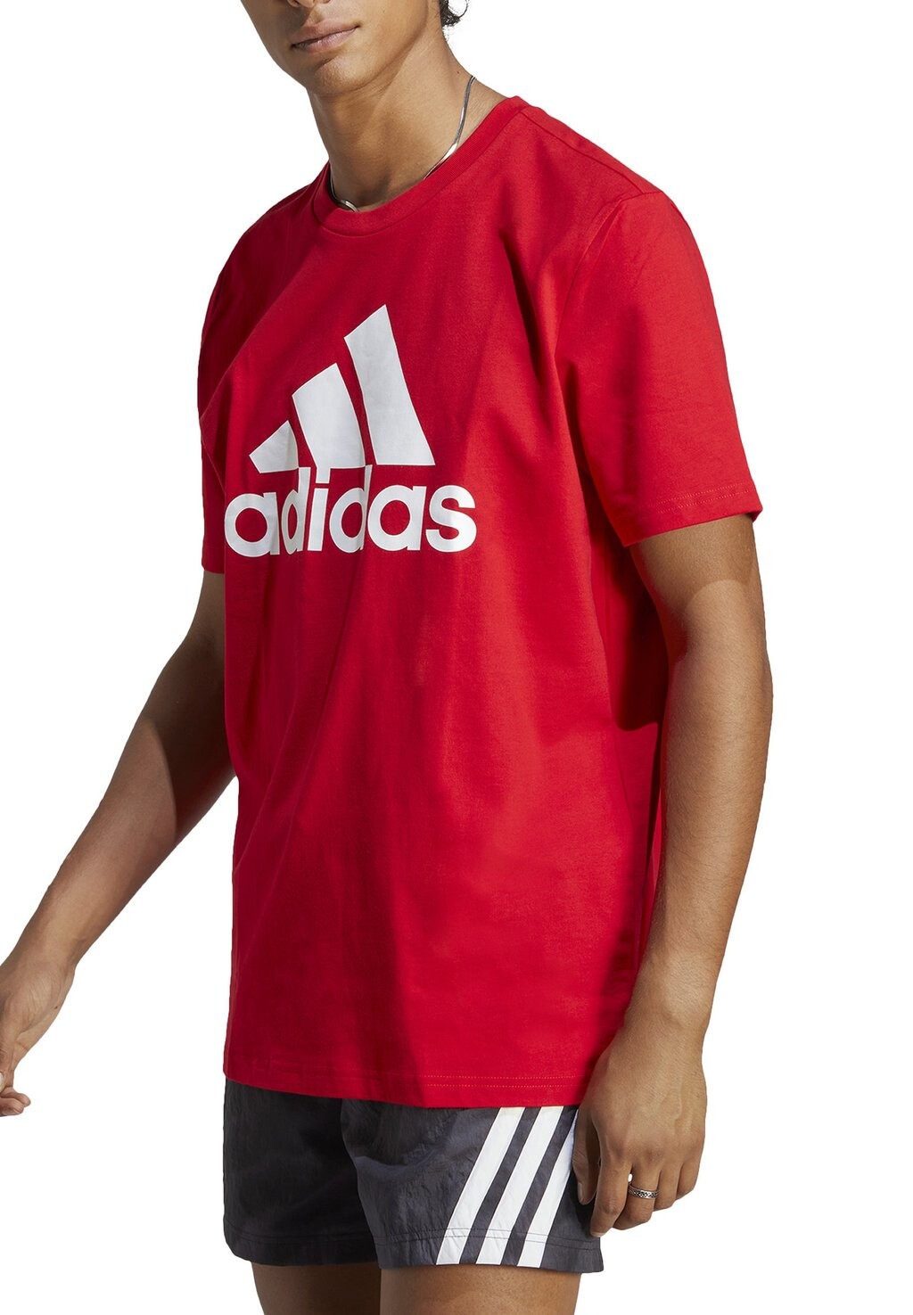 

Футболка Adidas