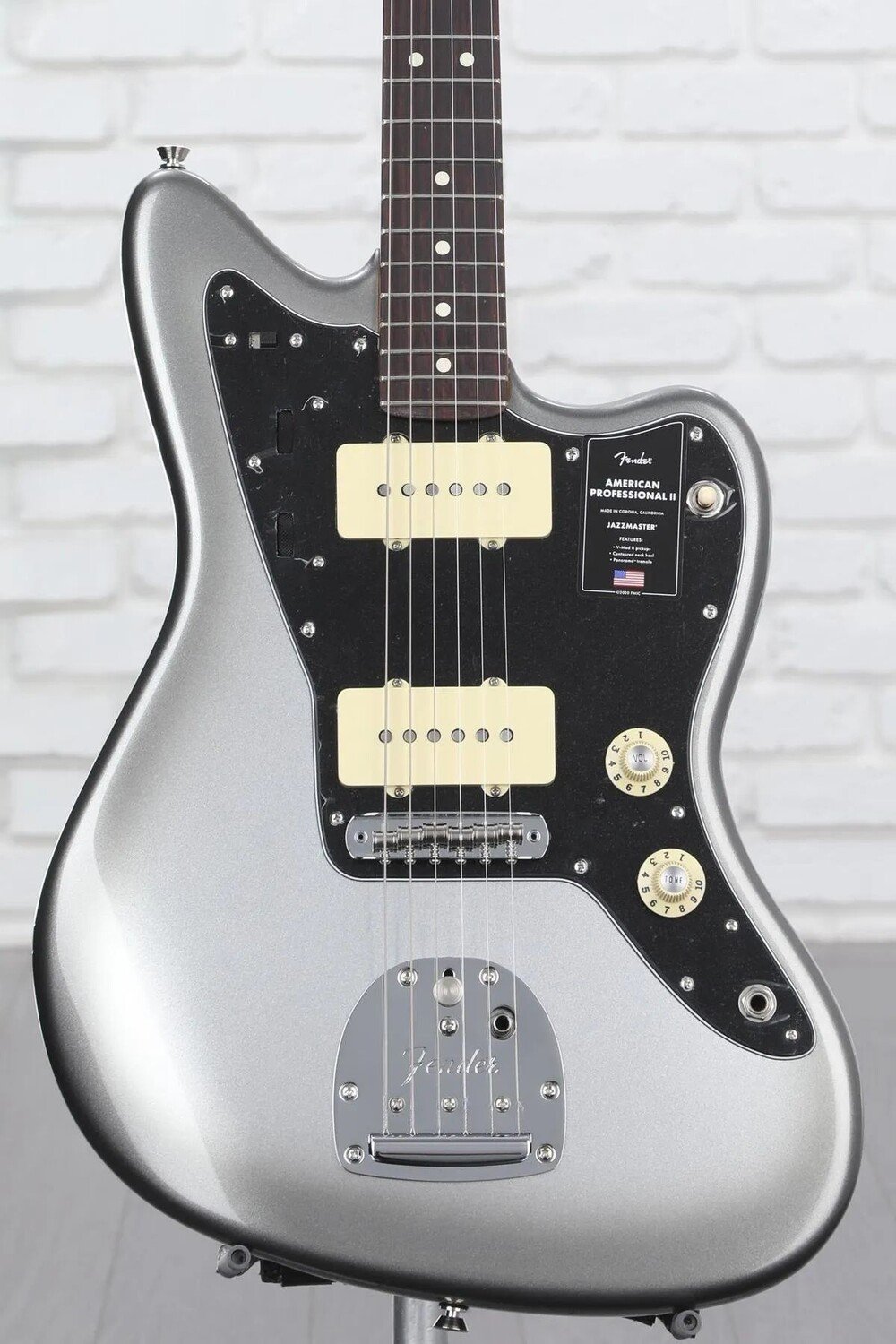 

Fender American Professional II Jazzmaster — Mercury с накладкой из палисандра