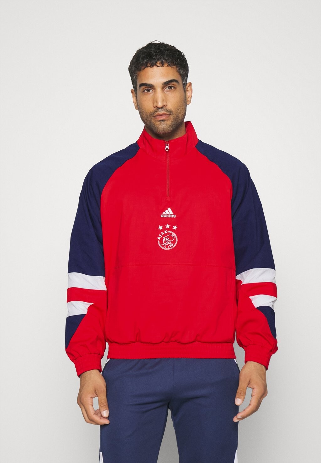 

Спортивный топ Adidas