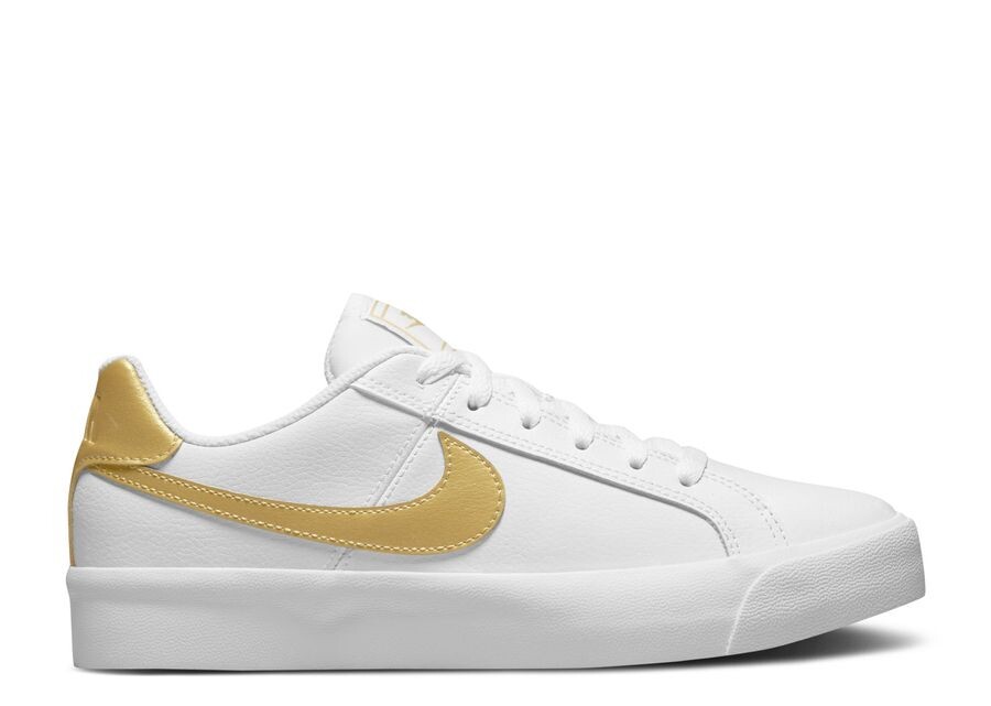 

Кроссовки Nike Wmns Court Royale AC, цвет White Metallic Gold