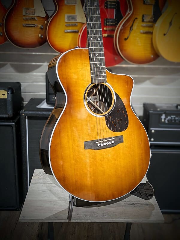 

Акустическая гитара Martin Road Series SC-13E Special - Sunburst