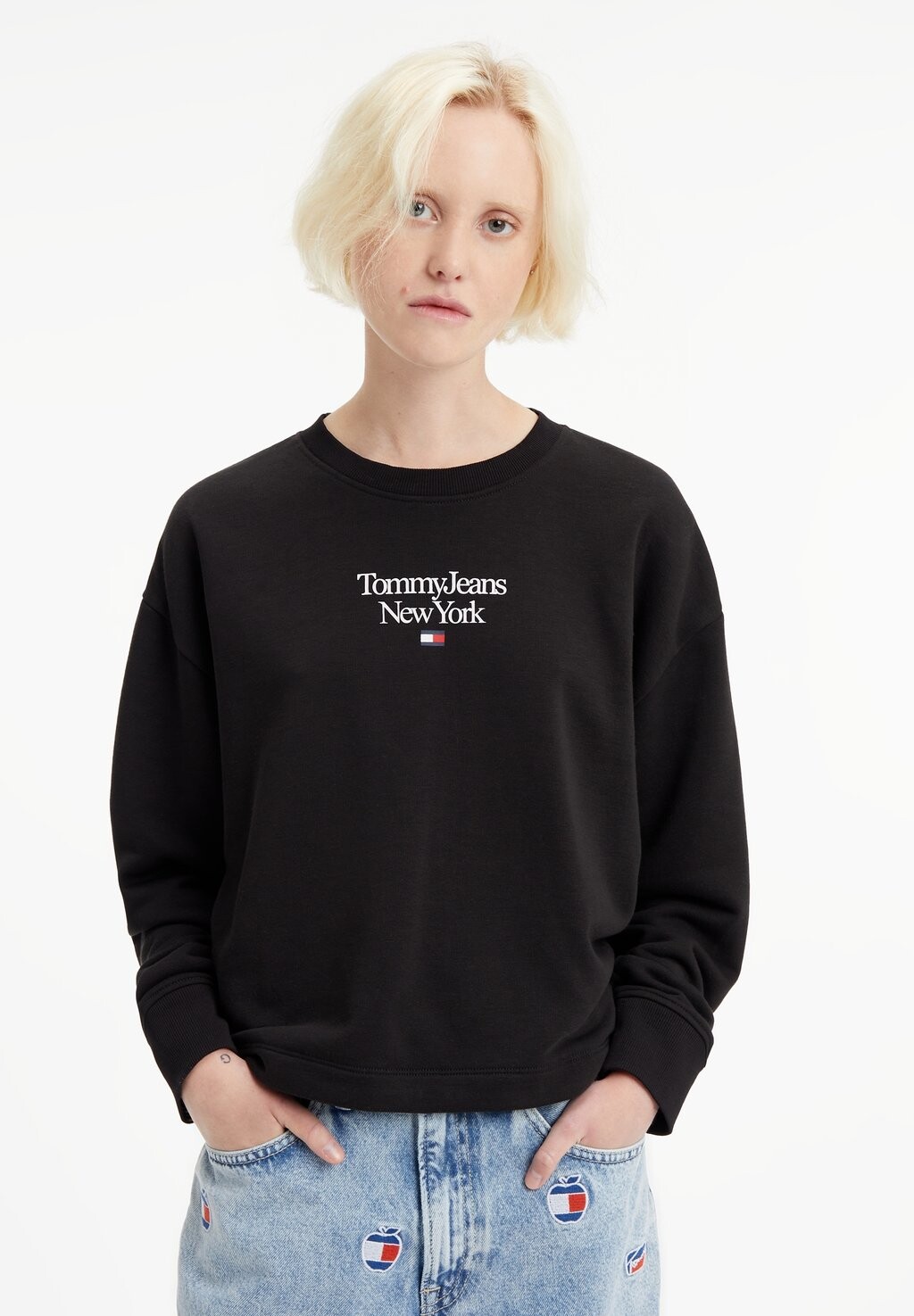 

Толстовка Tommy Jeans CREW, черный