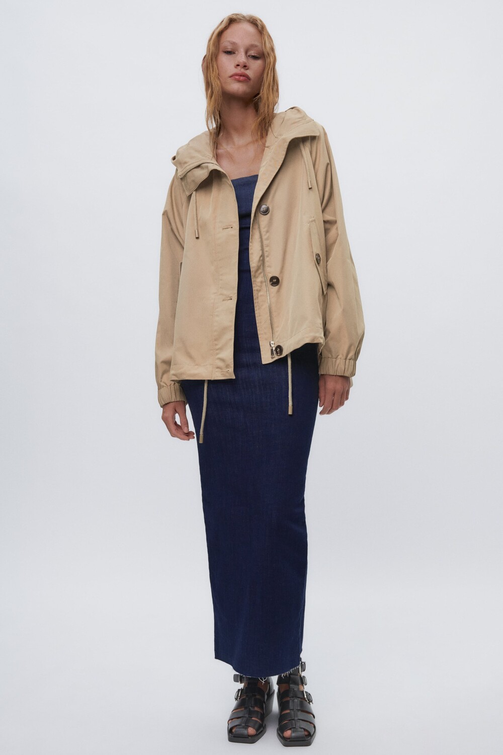 

Короткая парка на пуговицах Zara, коричневый/серо-коричневый