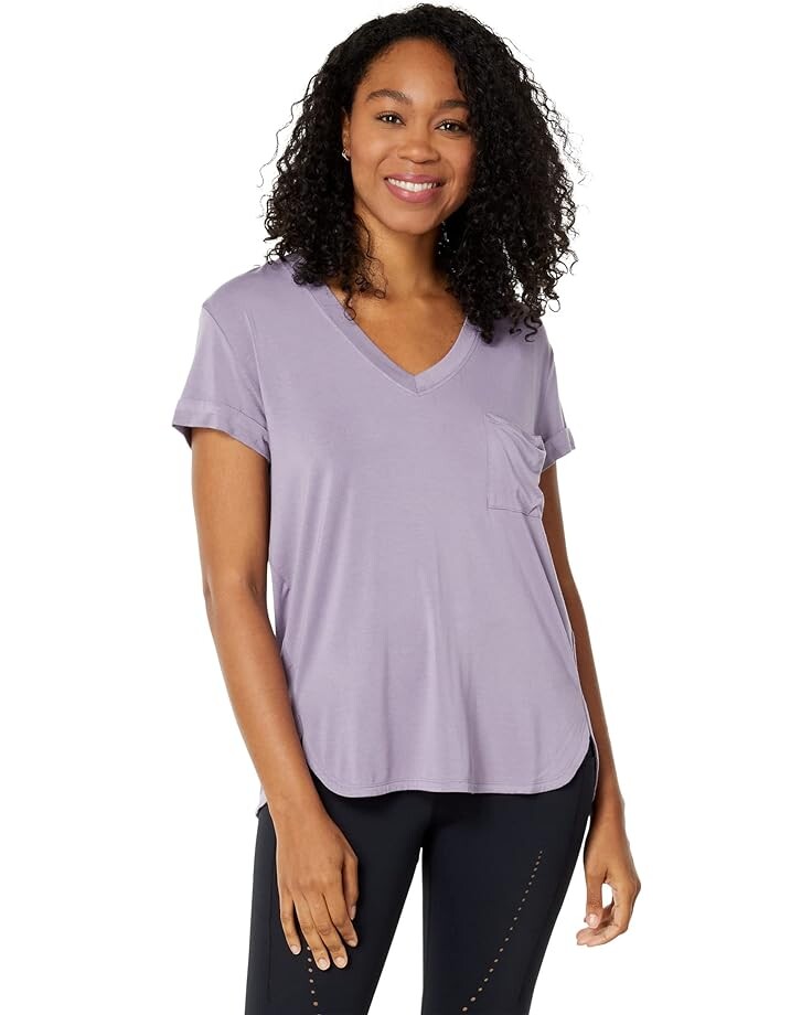 

Футболка THRIVE SOCIETE V-Neck Pocket, цвет Lavender