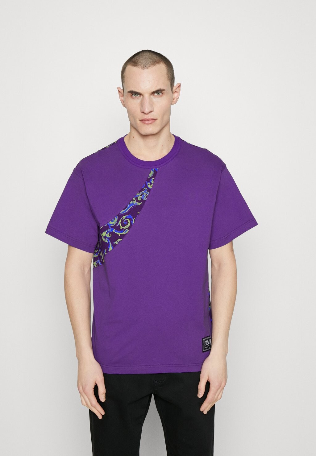 

Футболка с принтом Versace Jeans Couture, фиолетовый